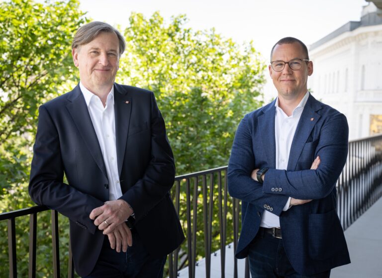 Christian Hennefeind, Geschäftsführer Häuser zum Leben und Simon Bluma, stellvertretender Geschäftsführer Häuser zum Leben